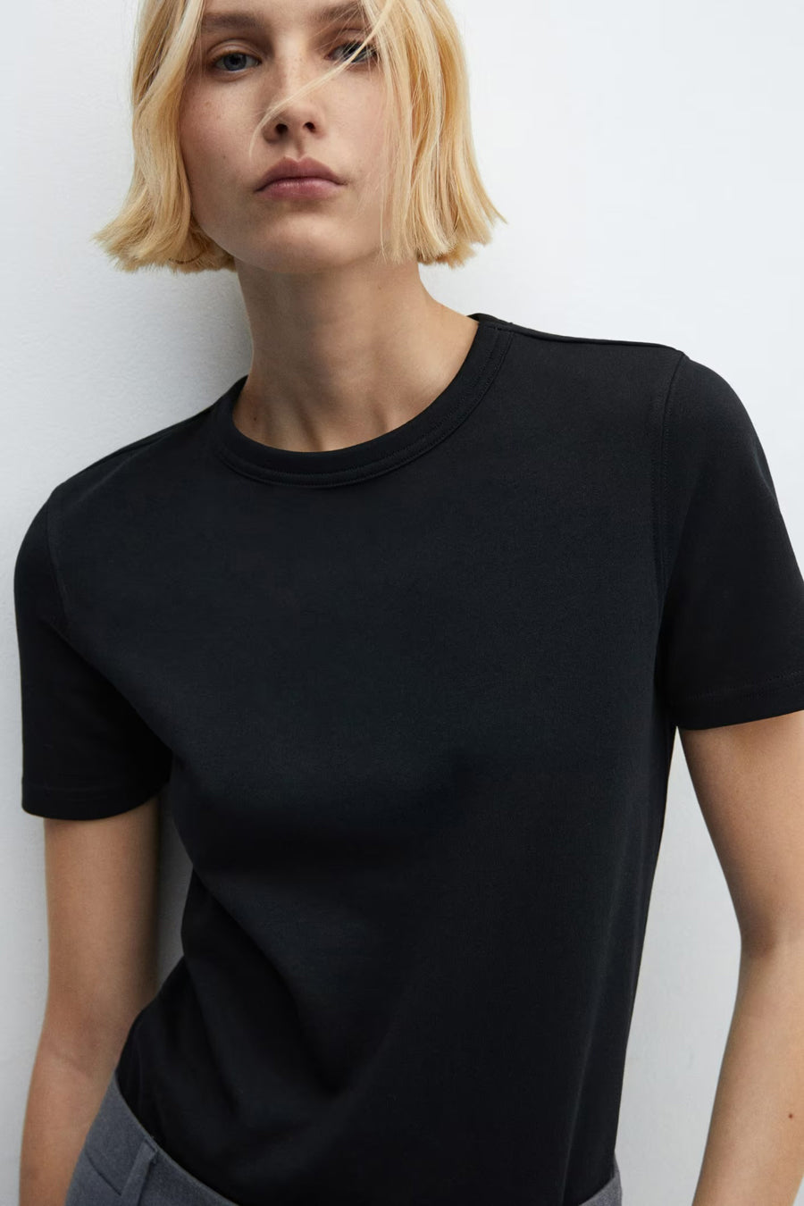 Top uni manches courtes Noir - MANGO