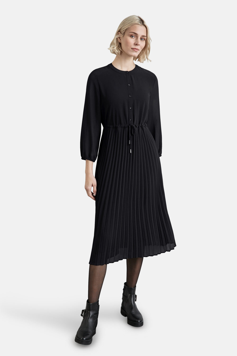 Robe Noir - STREET ONE
