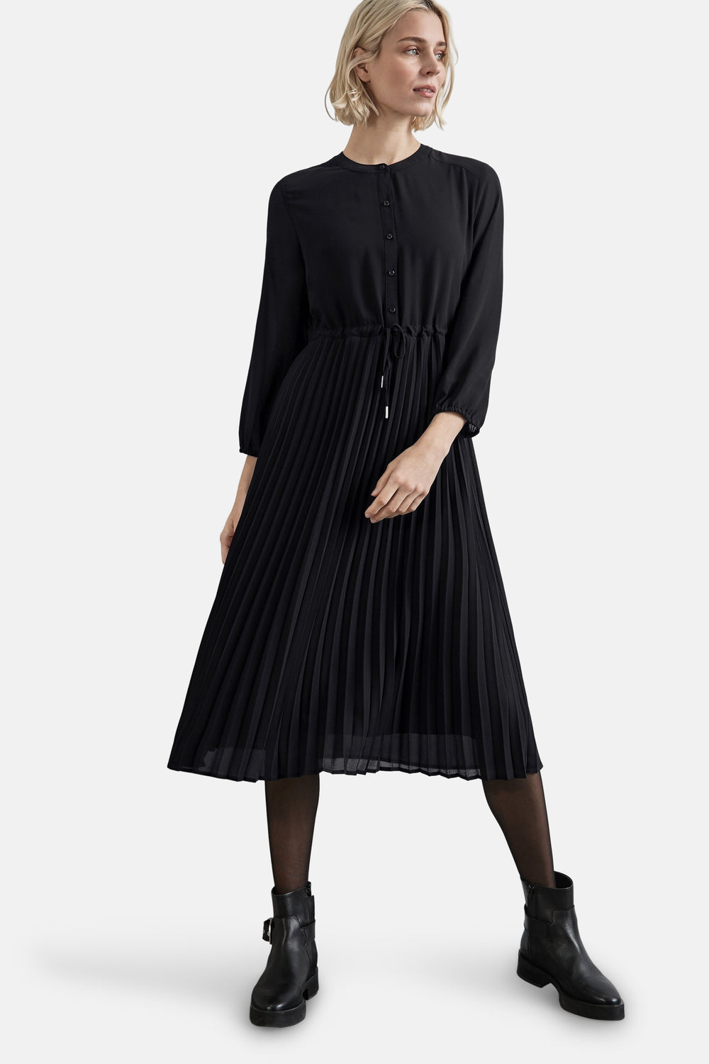 Robe Noir - STREET ONE