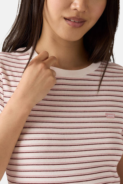 T-shirt à manches courtes multicolore de Levi's, avec motif rayé horizontal et logo subtil.