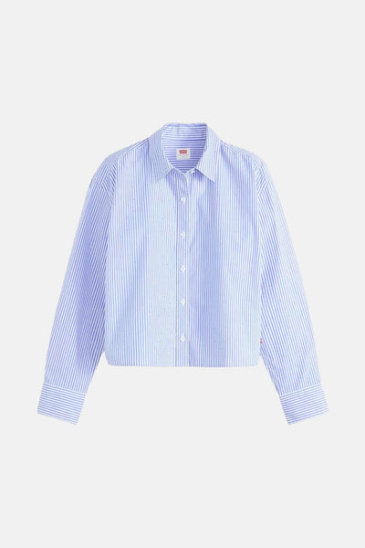 Chemisier à manches longues bleu à rayures verticales de Levi's, avec des boutons blancs et une coupe courte.
