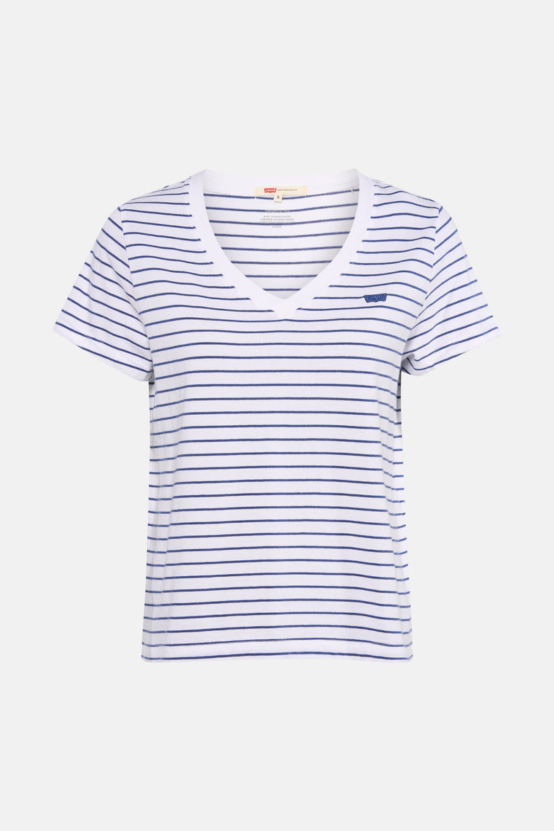 Multikleuren T-shirt met korte mouwen van Levi's®, witte en blauwe strepen, gedragen met een spijkerbroek en sandalen.
