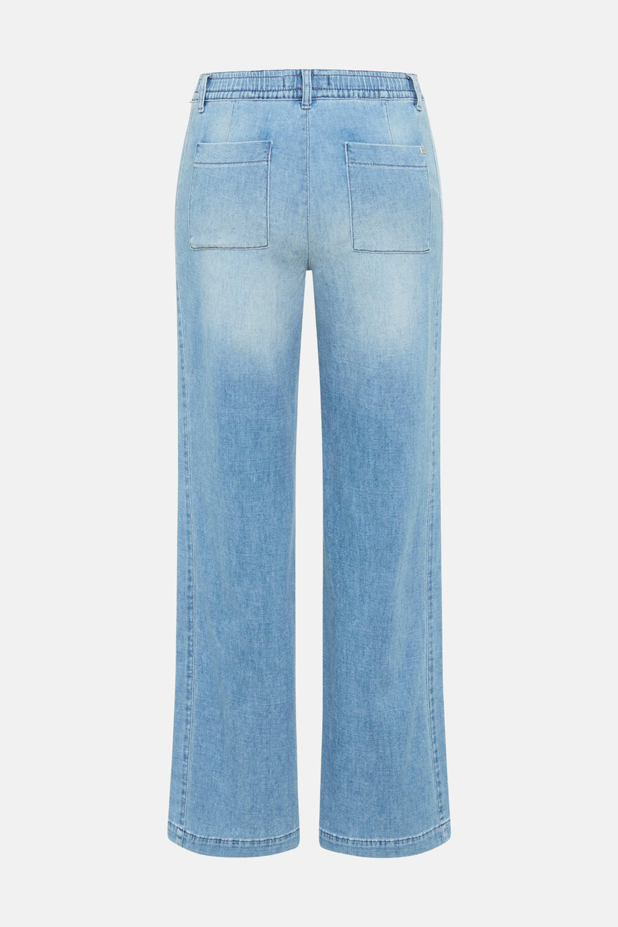 Jean large en denim bleu clair de BRAX, avec poches arrière plaquées et taille élastiquée.
