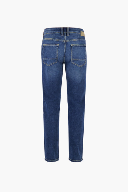 Jean droit en denim bleu moyen de Fynch-Hatton, vue arrière avec poches carrées.