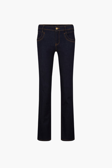 Jean droit en denim bleu foncé de Tom Tailor, avec surpiqûres contrastantes couleur ocre.