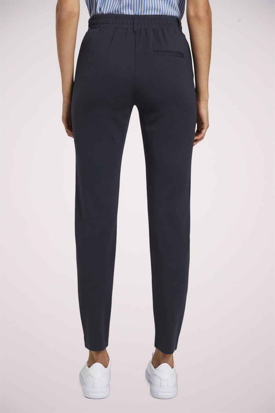 Pantalon coloré bleu van Tom Tailor, coupe droite, avec taille élastique et poches arrière discrètes.