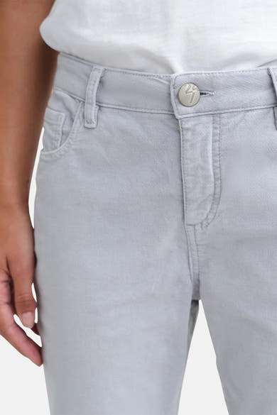 Jean pour femme multicolore de OPUS, avec fermeture à bouton et détails de style.