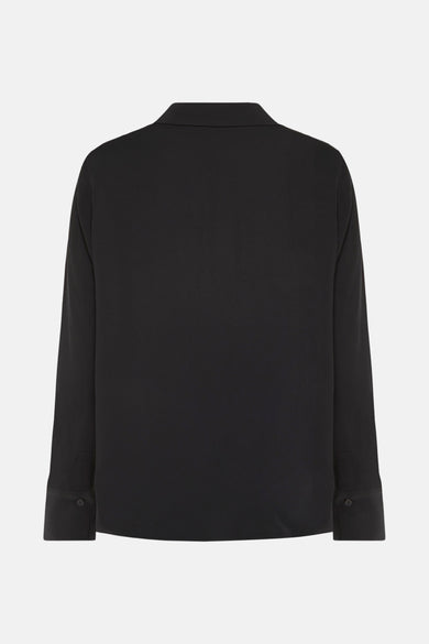 Zwarte blouse met lange mouwen van OPUS, van achteren gezien, met knoopmanchetten.