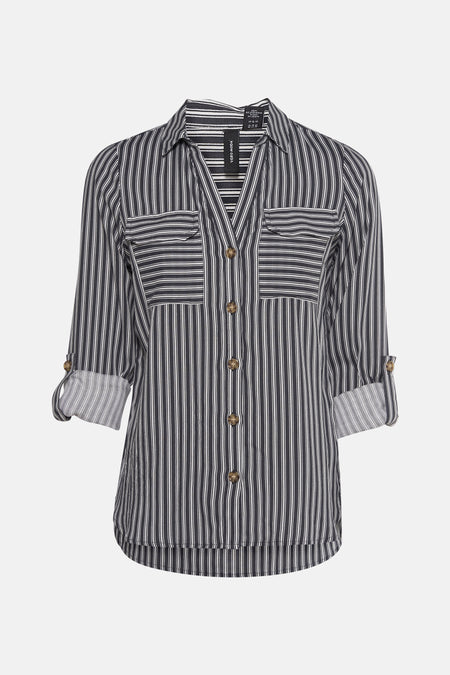Gestreepte blouse met lange mouwen in meerdere kleuren van VERO MODA, met knoopbare klepzakken en opgerolde mouwen.