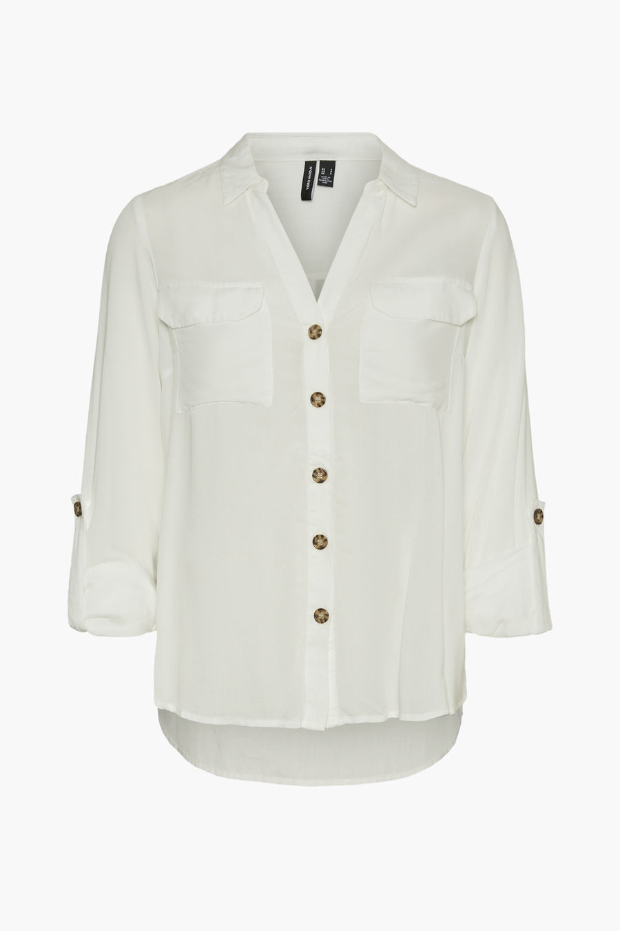 Chemisier blanc à manches longues de VERO MODA, avec des poches à rabat et une patte de boutonnage.