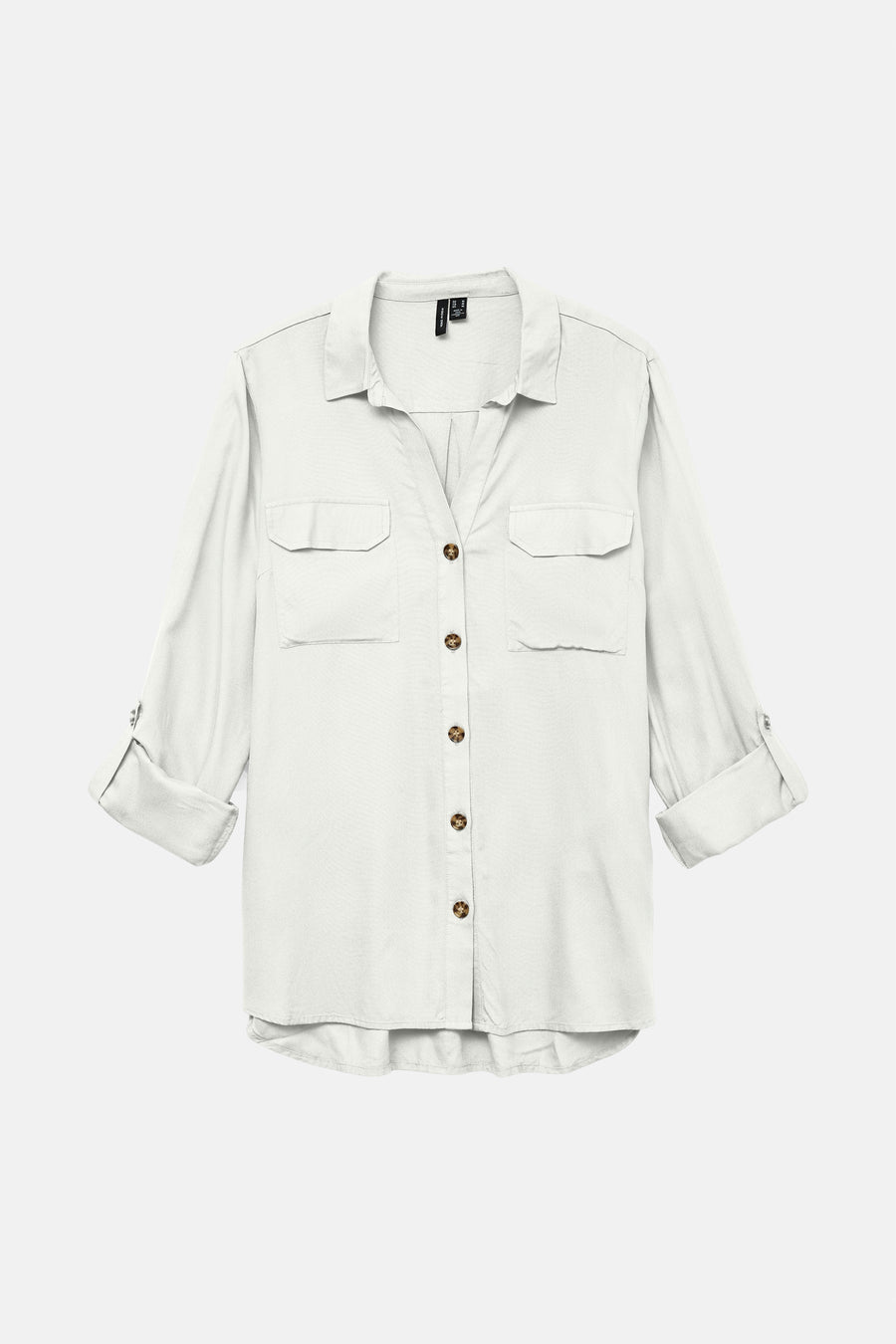 Chemisier blanc à manches longues de VERO MODA, avec poches poitrine à rabat et boutons marron.