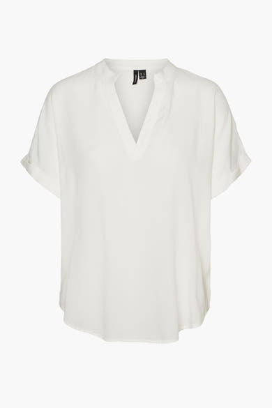 Blouse blanche à manches courtes de VERO MODA, avec encolure en V et ourlet arrondi.