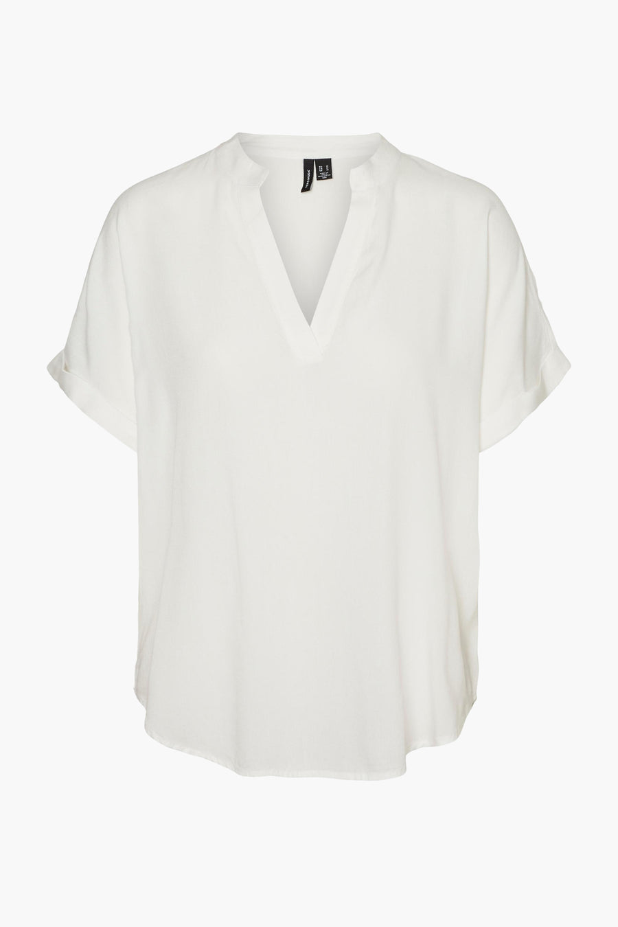 Blouse blanche à manches courtes de VERO MODA, avec encolure en V et ourlet arrondi.
