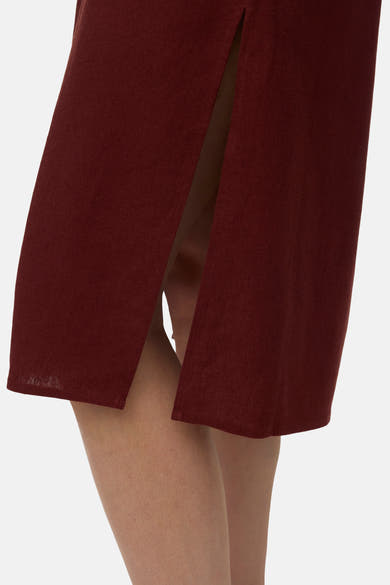 Bakstenen jurk van VERO MODA®, met split, getextureerde stof.