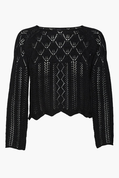 Pull noir ajouré de Vero Moda, avec des motifs en losange et une bordure festonnée.
