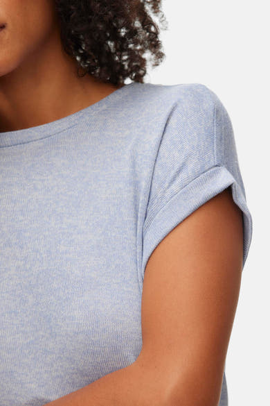 Blauw T-shirt met korte mouwen van Vero Moda, van getextureerd tricot met omslagen aan de mouwen.