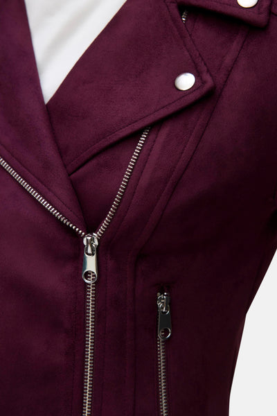 Veste en simili cuir rouge de VERO MODA, avec fermeture éclair argentée et boutons-pression.