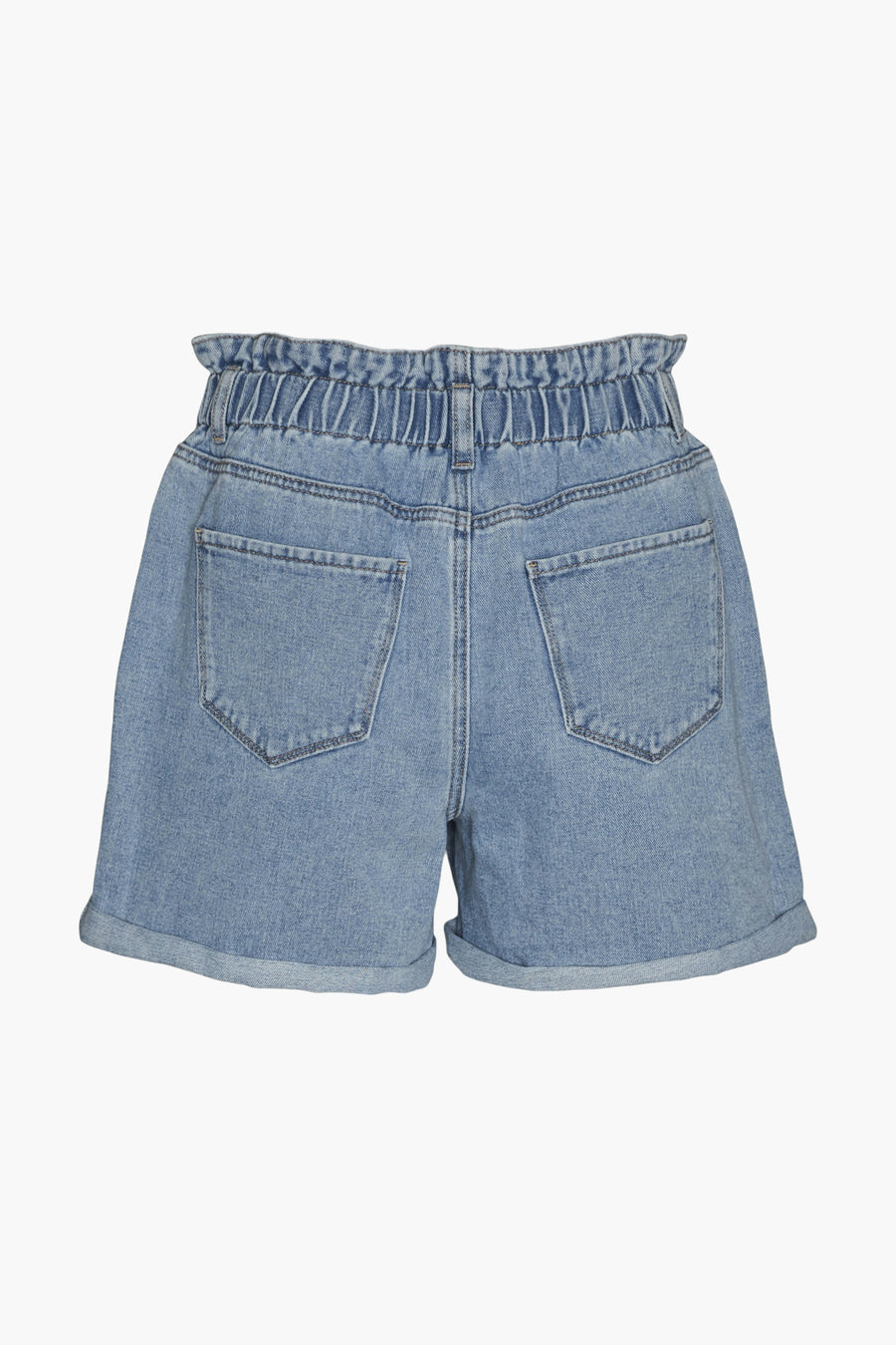 Short en denim bleu clair de VERO MODA, avec taille élastiquée et poches arrière.
