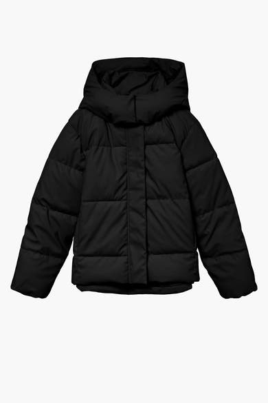 Korte zwarte jas van VERO MODA, gewatteerde stijl met oversized capuchon.