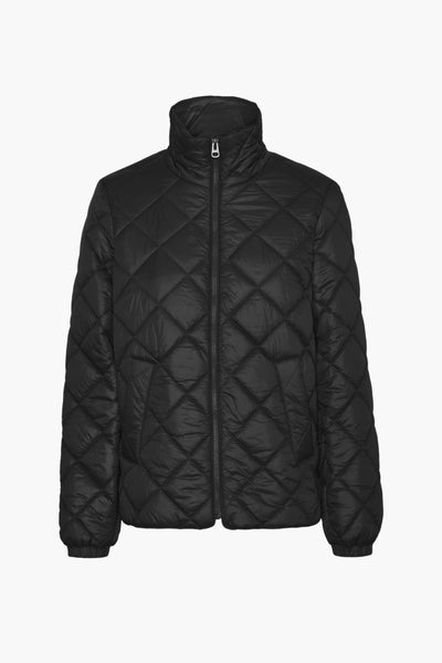 Veste courte noire de VERO MODA avec motif losanges et fermeture éclair frontale.