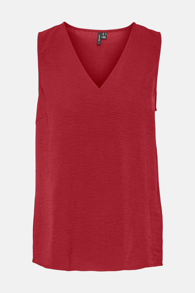 Top rouge sans manches de Vero Moda, avec un col en V et une texture subtile.