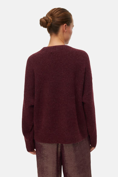 Ronde hals trui bordeaux van VERO MODA®, effen model met gebreide textuur.