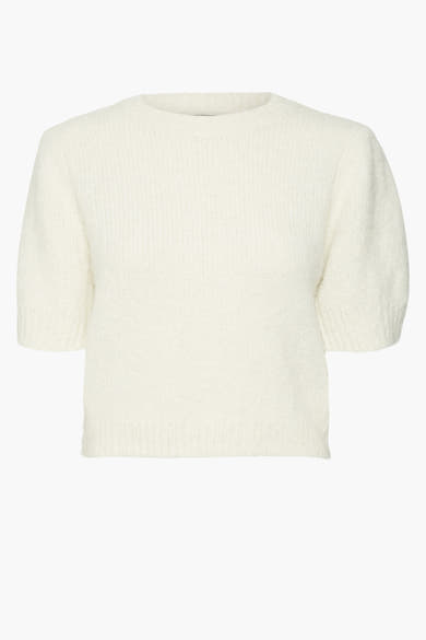 Pull à col rond écru de Vero Moda, à manches courtes bouffantes et texture douce.
