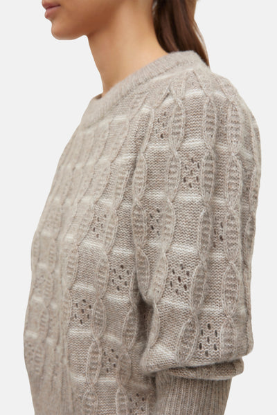 Beige ronde hals trui van VERO MODA, kabelpatroon met ajour, textuur breisel.