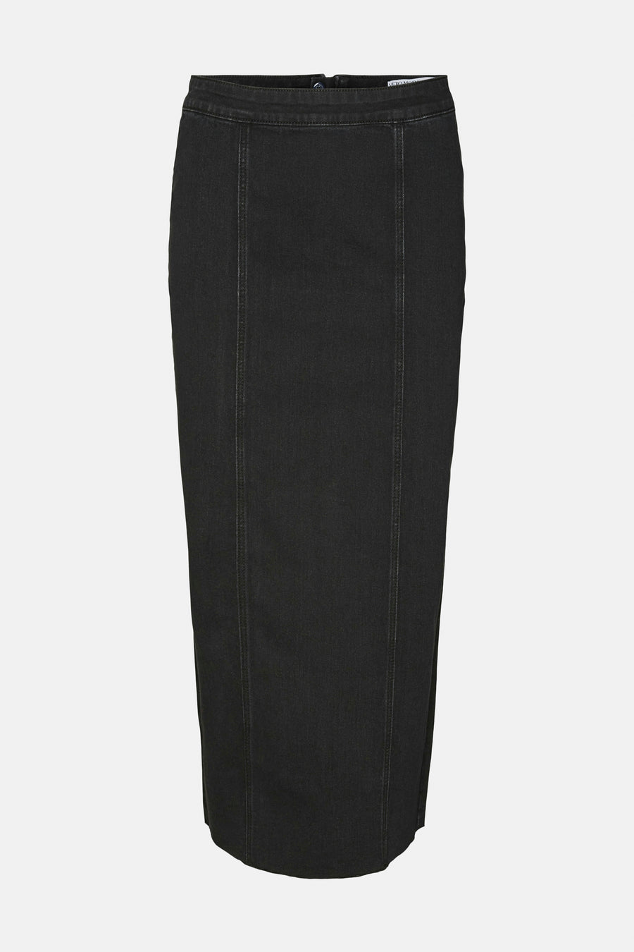 Zwarte lange spijkerrok van VERO MODA, rechte pasvorm met verticale panelen aan de voorkant.