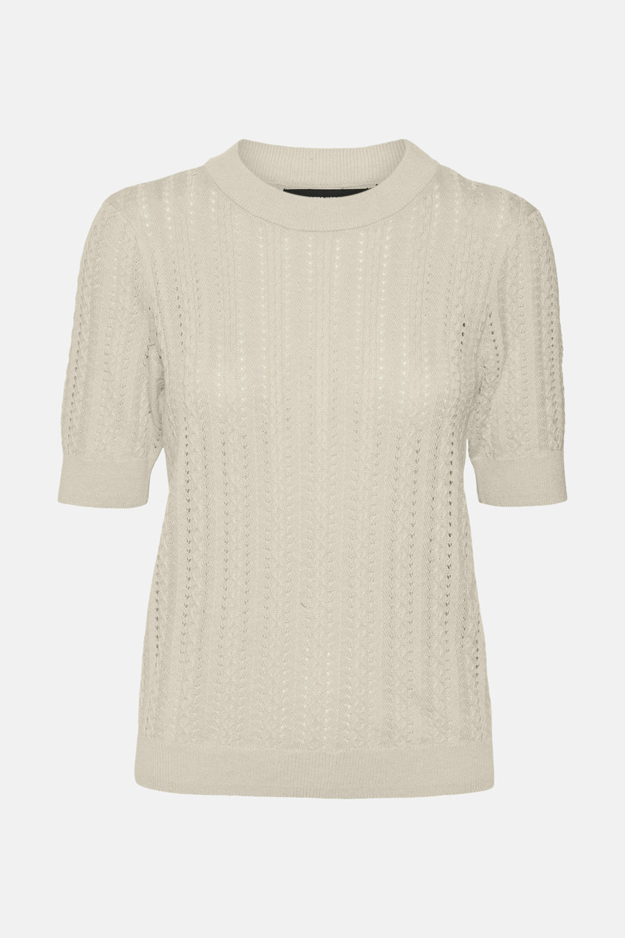 Ecru ronde hals trui van VERO MODA met ajour textuur, korte mouwen en een klassieke pasvorm.