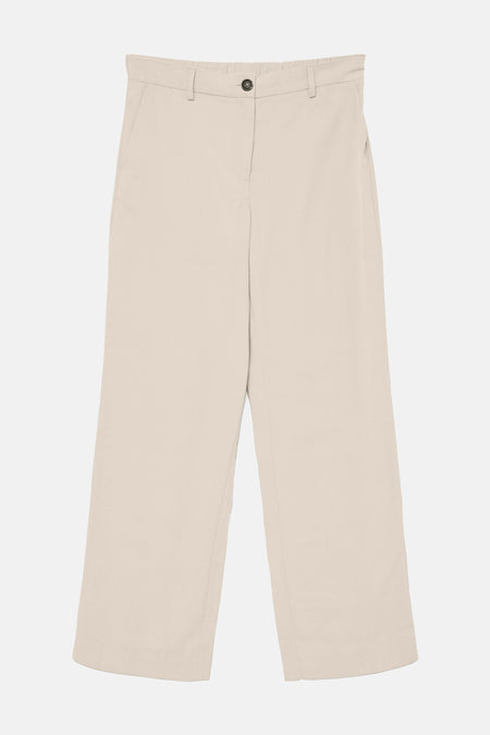 Ecru broek van VERO MODA, wijde pasvorm met zijzakken op een witte achtergrond.