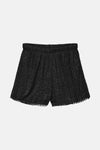 Kort kanten short van VERO MODA, met elastische tailleband en een zoom met kwastjes.