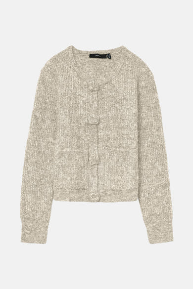 Ecru gebreid vest van VERO MODA, met decoratieve knopen en een bouclé textuur.