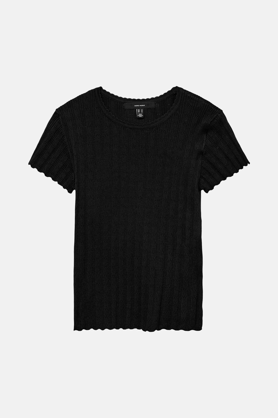 T-shirt noir à manches courtes de Vero Moda, en tricot côtelé avec bordure festonnée.