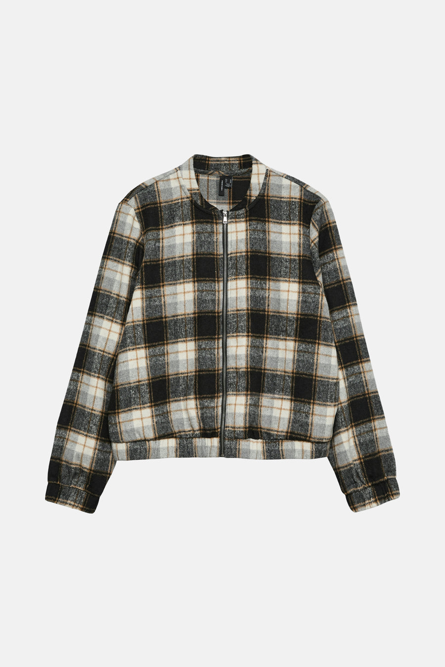 Korte meerkleurige geruite jas van VERO MODA, met zilveren ritssluiting op een effen achtergrond.