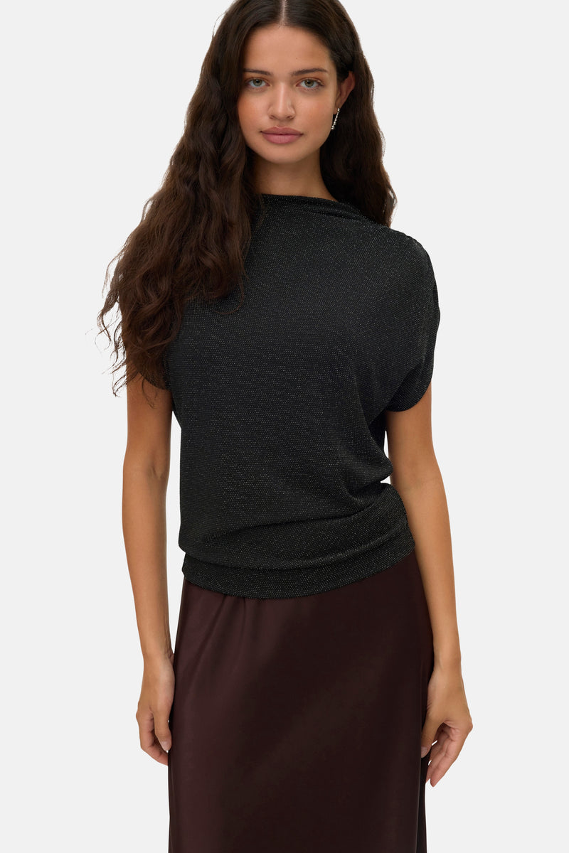 Zwart T-shirt met korte mouwen van VERO MODA, met een subtiel textuurpatroon.