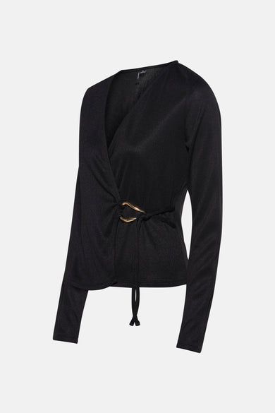 Zwarte blouse met lange mouwen van VERO MODA, met een gouden gesp aan de taille en een V-hals.