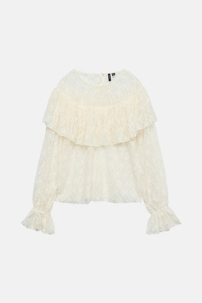 Wit langemouwblouse van Vero Moda, versierd met kant en ruches.