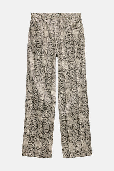 Slangenprint broek van VERO MODA, met achterzakdetails en slangenleertextuur.