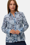 Chemise à manches longues bleue en transparence par VERO MODA® avec motif floral et carreaux.