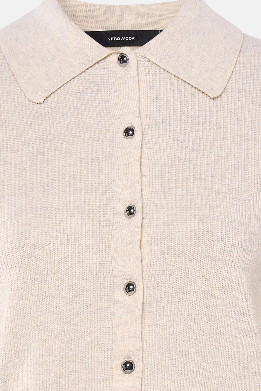 Beige cardigan van VERO MODA met zilveren knopen en klassieke kraag.