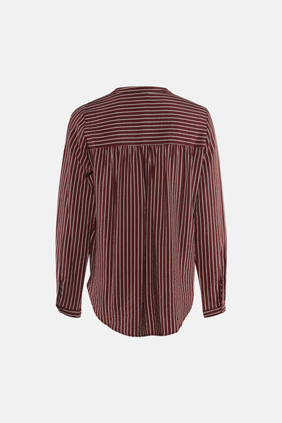 Blouse à manches longues marron de VERO MODA® avec rayures verticales blanches, pli sur le dos.