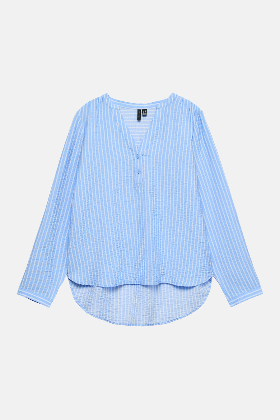 Blouse à manches longues bleue à rayures blanches de VERO MODA, avec boutons sur le devant et ourlet arrondi.