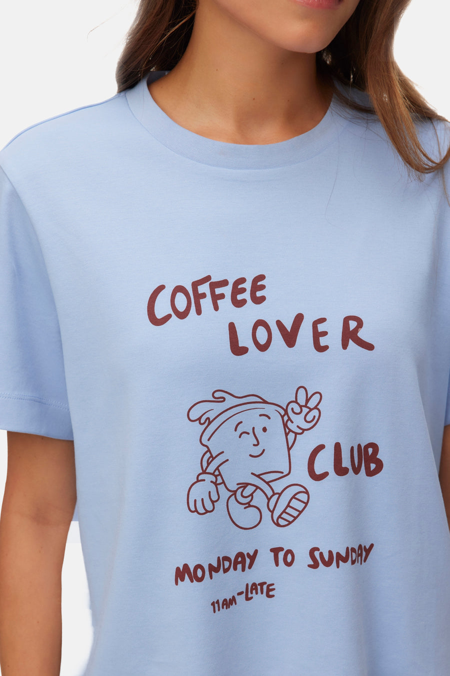 T-shirt bleu à manches courtes de VERO MODA orné d'un imprimé humoristique sur le thème du café.
