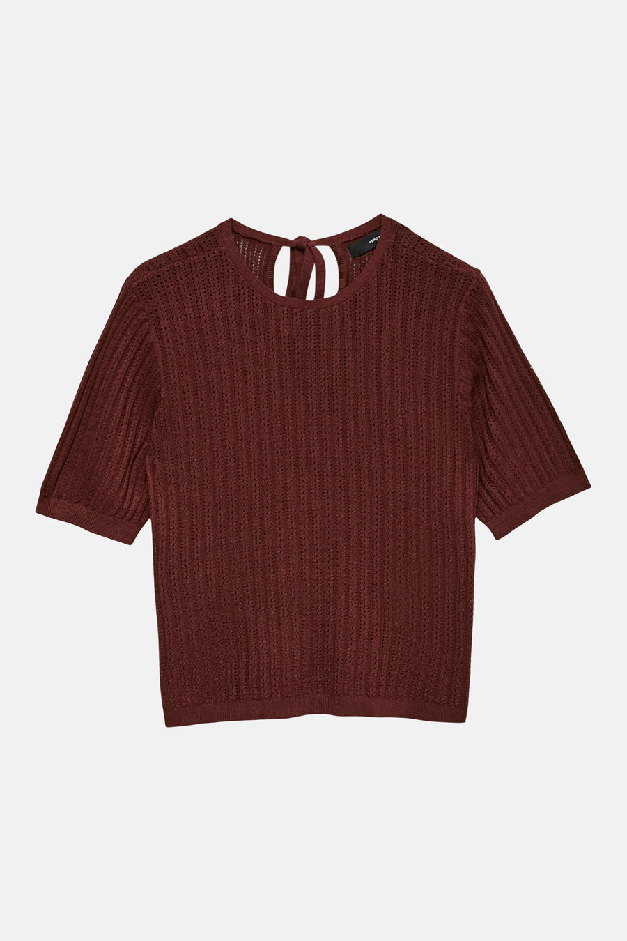 Pull à col rond brun de Vero Moda, avec motif ajouré et liens à nouer au dos.
