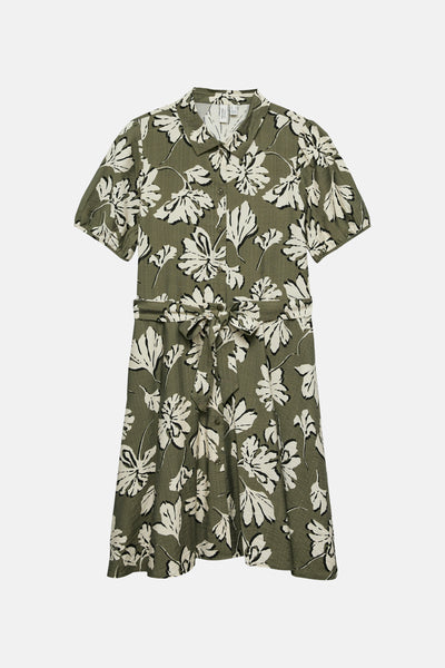 Robe multicolore par VERO MODA®, à motif floral, avec ceinture à nouer et manches courtes.