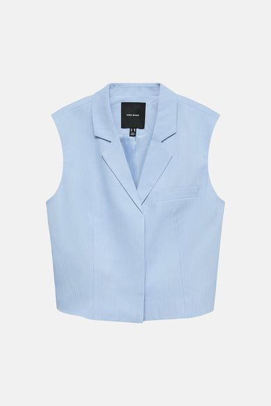 Lichtblauwe mouwloze blazer van VERO MODA® met ingesneden revers en opgestikte zak.