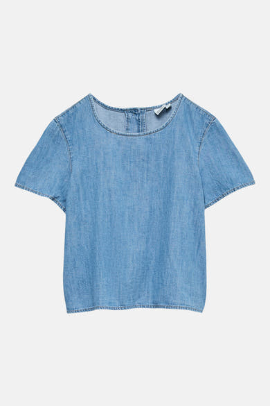 Kortemouwenblouse van donkerblauw denim van VERO MODA®, met een druppelvormige sluiting aan de achterkant.