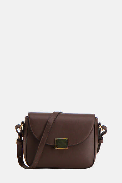 Sac à bandoulière brun de VERO MODA®, avec une bandoulière fine et une plaque dorée.