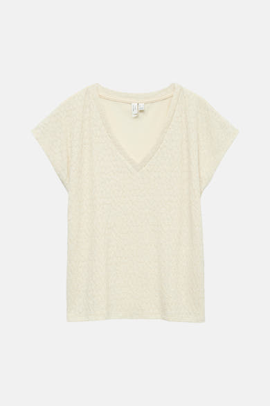 T-shirt beige à manches courtes de VERO MODA, avec un motif texturé en V et col en V.